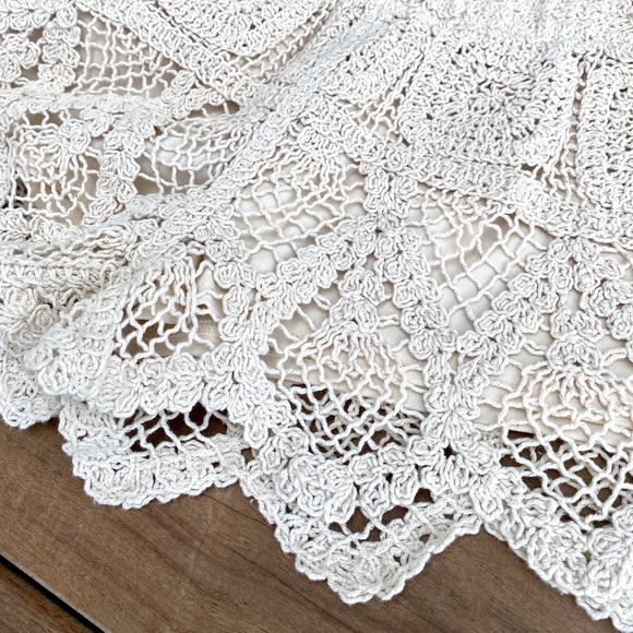 Surf Gypsy Crocheted Shorts, Size Medium - Picture 7 of 11